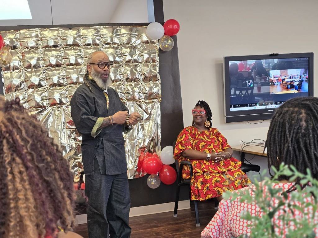 Heru TchaasAmen speaking at an Autumn Equinox event for the Freedom Project